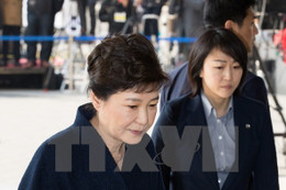 Các chính đảng Hàn Quốc kêu gọi tòa án bắt bà Park Geun-hye