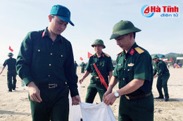 Nghi Xuân: 400 CBCS, ĐVTN chung tay làm sạch biển