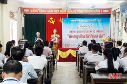 Học sinh Can Lộc tìm hiểu di sản Hoàng Hoa sứ trình đồ