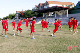 Hồng Lĩnh Hà Tĩnh tự tin trước “đại chiến” với Hà Nội FC