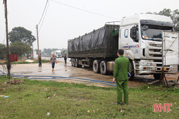 Cần nâng cao ý thức phòng dịch COVID-19, ngăn chặn nguy cơ lây lan từ lái xe đường dài đi qua Hà Tĩnh