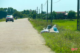 Những hình ảnh không đẹp trên tuyến đường huyện 103