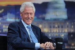 Cựu Tổng thống Mỹ Bill Clinton viết tiểu thuyết ly kỳ