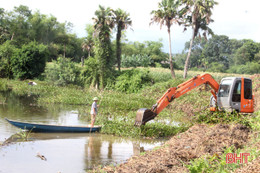 Bèo tây gây ô nhiễm xã miền núi Hương Sơn nhiều năm liền