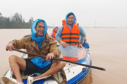 Hơn 3 giờ đi trong “tâm lũ” Hà Tĩnh, nơi hạ du hồ Kẻ Gỗ