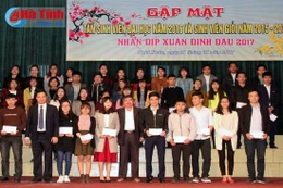 Nghi Xuân khen thưởng tân sinh viên, sinh viên giỏi dịp đầu xuân