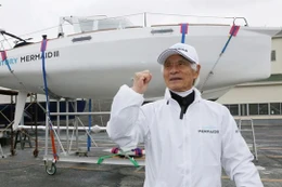 Người nhiều tuổi nhất thế giới một mình lái thuyền buồm vượt Thái Bình Dương