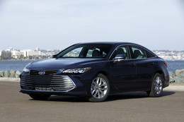 Cận cảnh Toyota Avalon 2019 có giá từ 35.000 USD