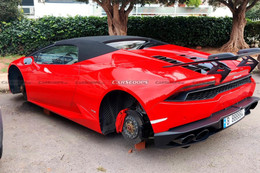 Đỗ xe ngoài đường, siêu xe Lamborghini Huracan bị trộm 4 bánh