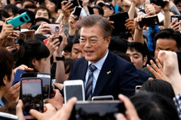 Ông Moon Jae-in "thắng áp đảo" trong bầu Tổng thống Hàn Quốc