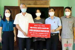 Báo Hà Tĩnh đỡ đầu học sinh mồ côi học giỏi ở Cẩm Xuyên vào đại học