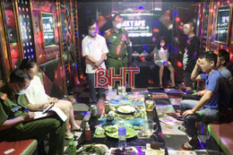 Hà Tĩnh: Phạt chủ quán karaoke 15 triệu đồng vì vi phạm quy định phòng dịch