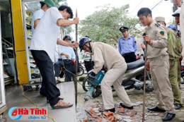 TP. Hà Tĩnh ra quân lấy lại vỉa hè cho người đi bộ