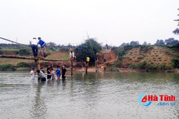 "Đánh cược" tính mạng trên những cây cầu không an toàn ở Lộc Yên