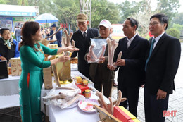 Khai trương gian hàng sản phẩm OCOP tại di tích Đại danh y Lê Hữu Trác