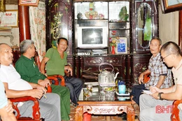 Rơi nước mắt khi tìm thấy hài cốt anh trai sau nửa thế kỷ hy sinh