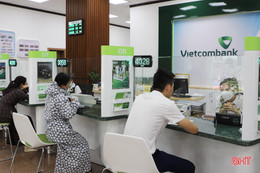 Lãi suất huy động vốn ngân hàng tiếp tục giảm