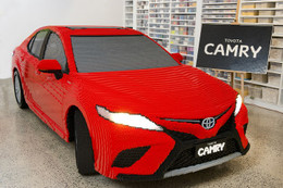 Ngỡ ngàng với chiếc Toyota Camry nặng 2 tấn ghép bởi 500.000 viên Lego