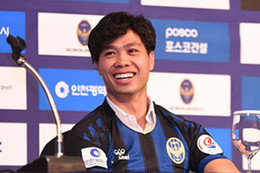 Công Phượng ghi bàn cho Incheon United trong trận ra mắt