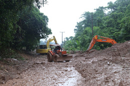 Lào thông tuyến quốc lộ 8 trong khoảng 10 ngày tới