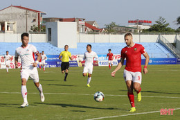 Hồng Lĩnh Hà Tĩnh ghi dấu V.League bằng tinh thần vượt khó