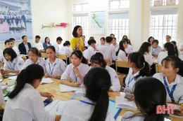 Hà Tĩnh linh hoạt áp dụng việc cho phép học sinh sử dụng điện thoại trên lớp