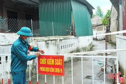 TP Hà Tĩnh thiết lập 3 chốt phong tỏa tại phường Tân Giang liên quan đến ca nghi nhiễm Covid-19