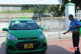 Hà Tĩnh: Các hãng taxi siết chặt công tác phòng dịch Covid-19