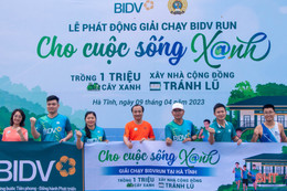 Hơn 300 vận động viên tham gia giải chạy “BIDV Run – Cho cuộc sống xanh 2023”