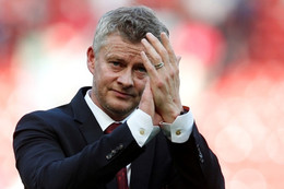 Solskjaer, ngây thơ thế đủ rồi!