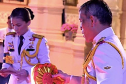 Thế giới ngày qua: Bà Suthida Vajiralongkorn na Ayudhya được phong làm Hoàng hậu Thái Lan