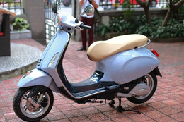 Vespa Primavera cẩn trứng độc nhất Việt Nam