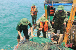 Biên phòng Lạch Kèn, “khắc tinh” của tàu giã cào ngoại tỉnh Hà Tĩnh