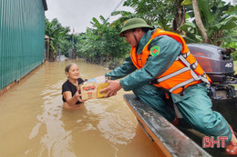 Nghe cán bộ, chiến sỹ Hà Tĩnh kể chuyện ứng cứu người dân trong lũ dữ