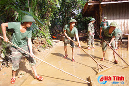 Khẩn trương giúp dân vùng lũ sớm ổn định cuộc sống