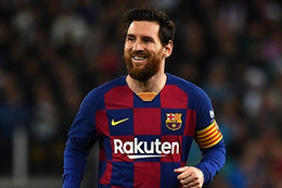 Bí mật đằng sau việc Messi từ chối nhận bóng ở vài phút đầu trận