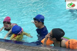 Sài Gòn Swimming tưng bừng khai giảng lớp dạy bơi cho trẻ em