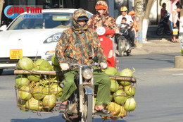 Người dân Hà Tĩnh quay quắt với nắng nóng dài ngày