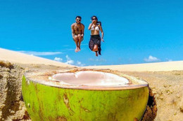 Muôn kiểu check-in bá đạo cùng hội bạn thân khi đi du lịch