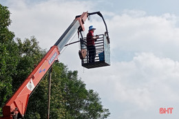 TX Hồng Lĩnh lắp “mắt thần” ngăn chặn đổ rác xây dựng sai quy định