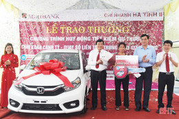 Gửi tiền tiết kiệm, 1 nông dân Hà Tĩnh trúng “xế hộp” Honda Brio