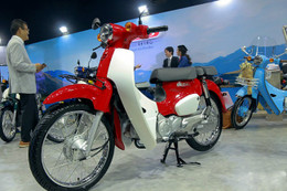 Ảnh thực tế đầu tiên 2018 Honda Super Cub tại Đông Nam Á