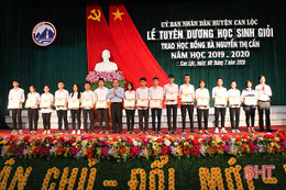 Can Lộc khen thưởng 154 học sinh giỏi các cấp năm học 2019 - 2020