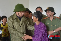Phó Thủ tướng Trịnh Đình Dũng: Tập trung giúp dân khắc phục hậu quả mưa bão