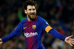 1.693 cầu thủ nữ nhận lương chỉ bằng nửa thu nhập của Messi