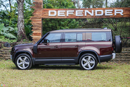 Chi tiết Land Rover Defender 130 tại Việt Nam