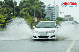 Đừng đi xe kiểu "sống chết mặc bay"!