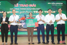 3 khách hàng của Agribank Hà Tĩnh II may mắn trúng thưởng chương trình khuyến mãi bảo hiểm ABIC