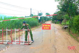 Ngày 10/11, Hà Tĩnh có thêm 16 ca mắc COVID-19, trong đó 12 ca trong cộng đồng và khu vực phong tỏa