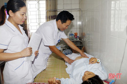 Suy thai cấp vì sa dây rốn, bé cùng mẹ được cứu sống an toàn